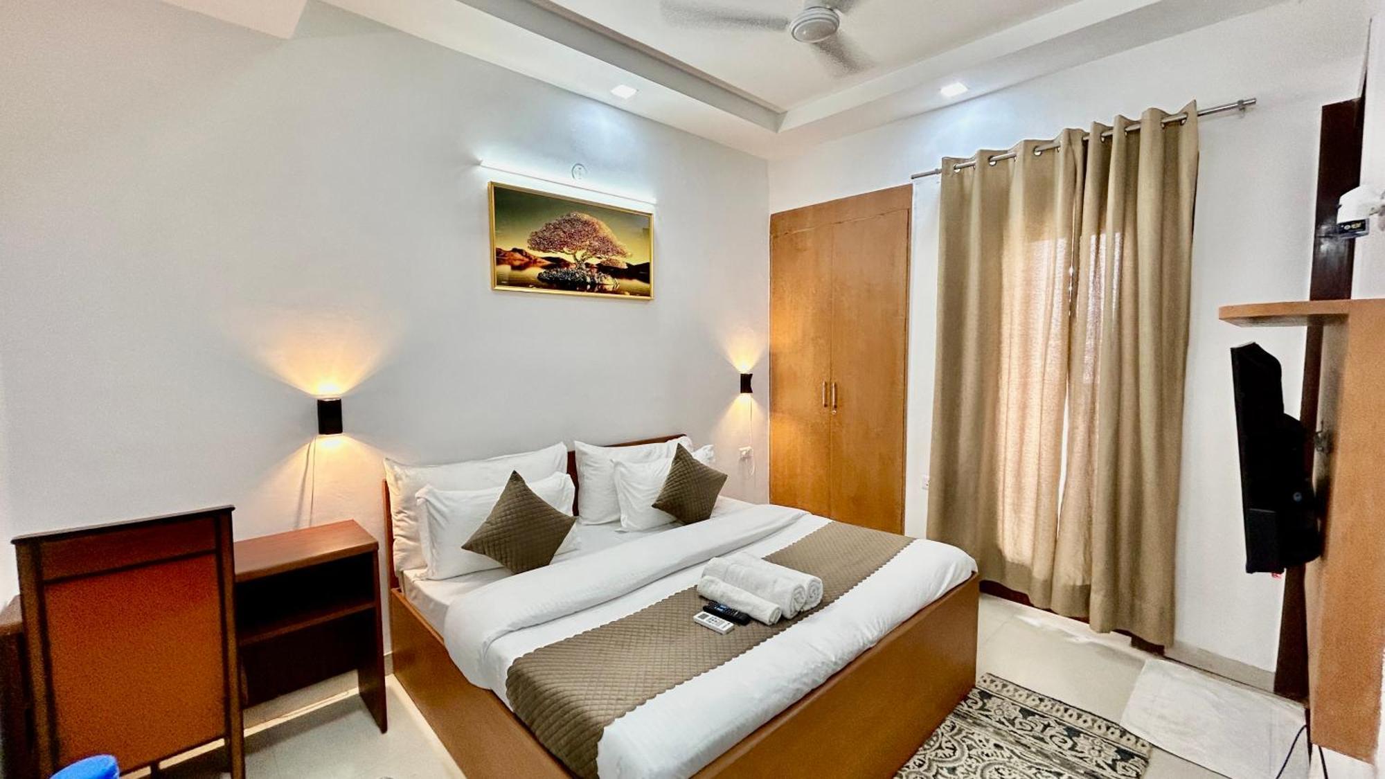 Aura Luxury Studio I Couple Friendly I Near Golf Course Road, Sector 57, Gurgaon Exterior photo